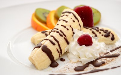 banana-cherry-chocolate-2425.jpg